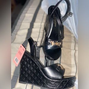 Juicy couture black heels